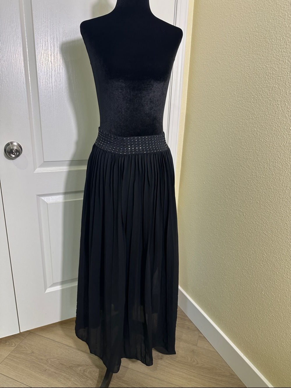 Magic Black Pleated Maxi Skirt with sparkly silver threads in Waistband